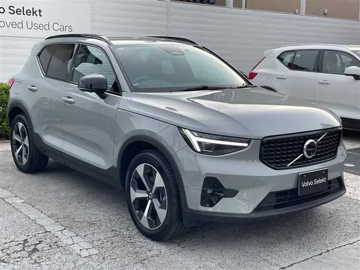 Volvo XC40 2024 — миниатюра 3
