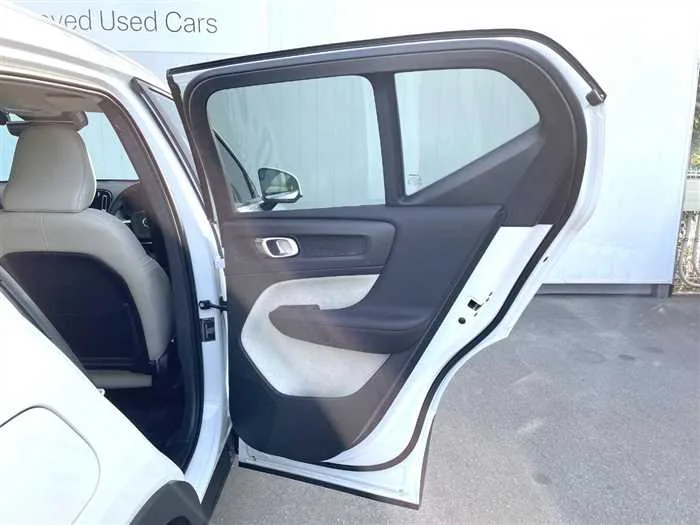 Volvo XC40 2025 — миниатюра 3