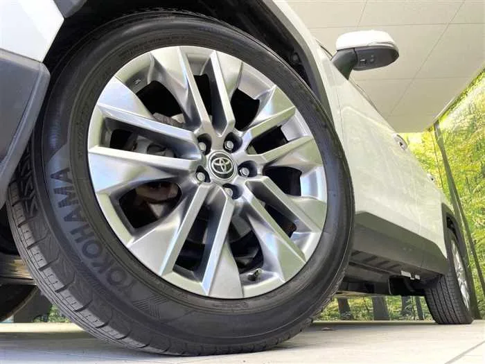 Toyota RAV4 2022 — миниатюра 3