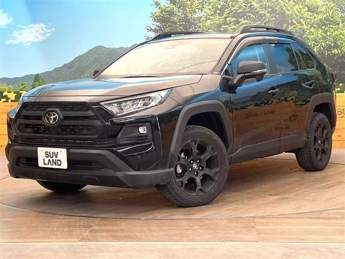 Toyota RAV4 2023 — фото 1, купить с доставкой в Москву