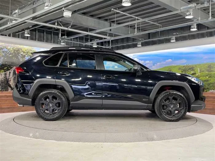 Toyota RAV4 2024 — миниатюра 3