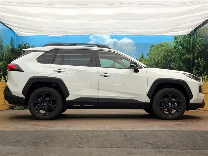 Toyota RAV4 2025 — миниатюра 5