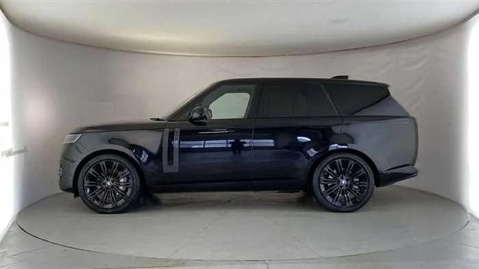 Land Rover Range Rover AUTOMATIC DIESEL 2023 — миниатюра 5
