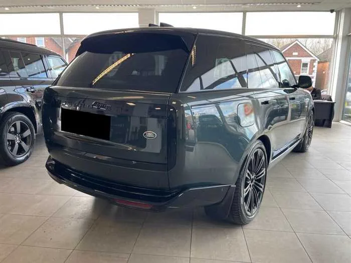 Land Rover Range Rover AUTOMATIC DIESEL 2023 — миниатюра 2