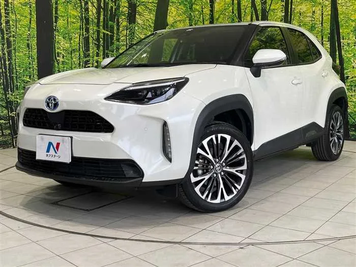 Toyota Yaris Cross 2022 — фото 1, купить с доставкой в Москву