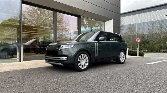 Land Rover Range Rover AUTOMATIC DIESEL 2023 — миниатюра 4