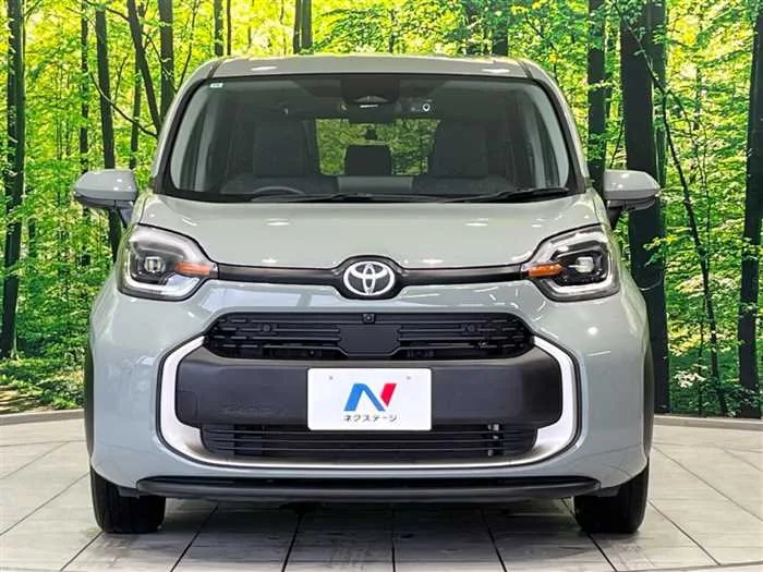Toyota Sienta 2022 — миниатюра 2