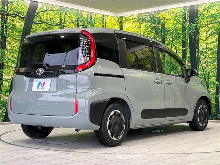 Toyota Sienta 2022 — миниатюра 5