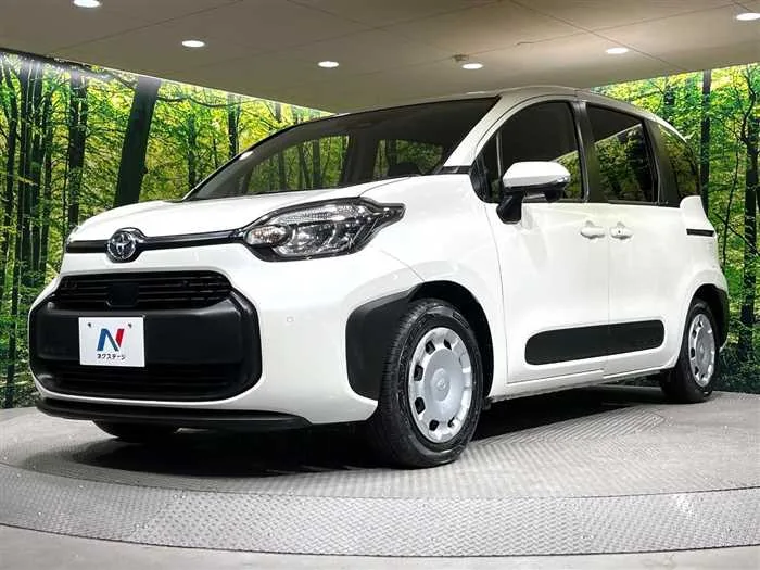 Toyota Sienta 2023 — миниатюра 2