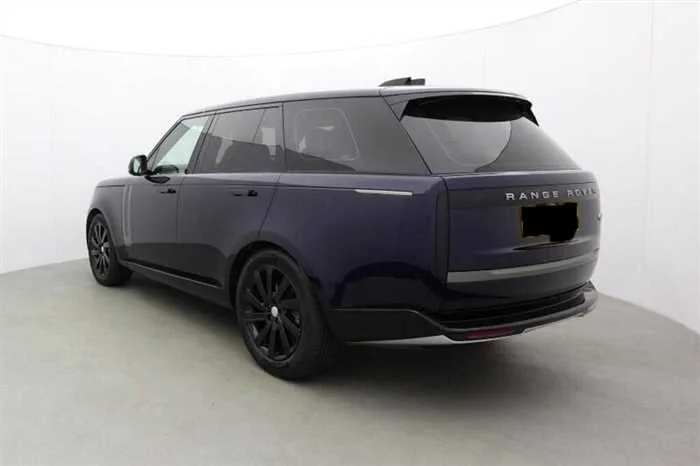 Land Rover Range Rover AUTOMATIC DIESEL 2023 — миниатюра 2