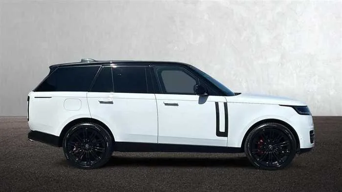 Land Rover Range Rover AUTOMATIC DIESEL 2023 — миниатюра 2