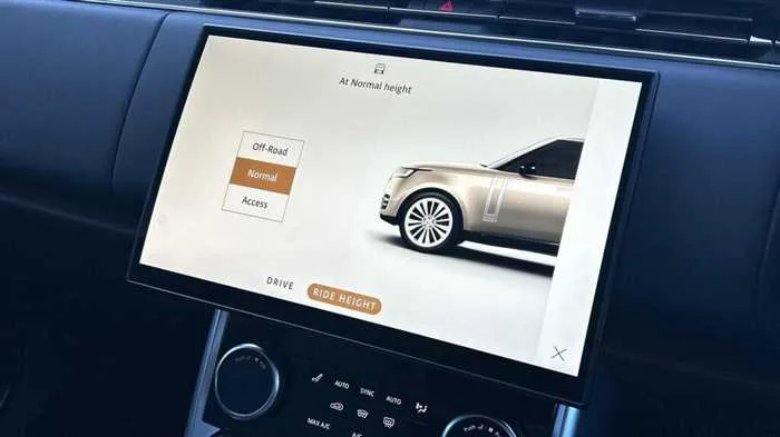 Land Rover Range Rover AUTOMATIC DIESEL 2023 — миниатюра 5