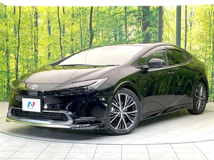 Toyota Prius 2023 — фото 1, купить с доставкой в Москву
