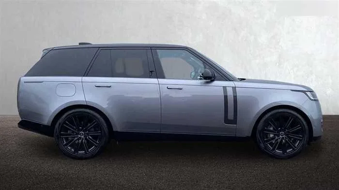 Land Rover Range Rover AUTOMATIC DIESEL 2023 — миниатюра 2