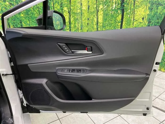 Toyota Prius 2024 — миниатюра 2