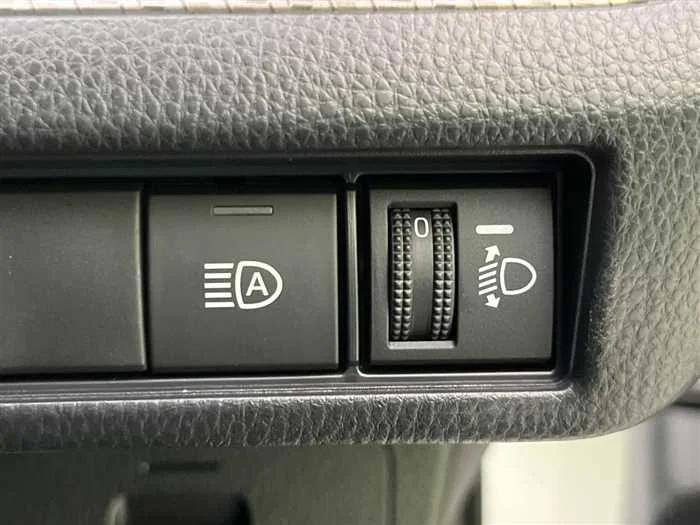 Toyota Prius 2024 — миниатюра 3