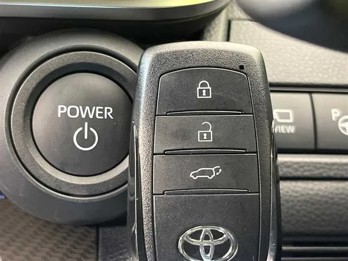 Toyota Prius 2024 — миниатюра 5