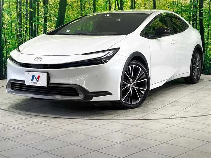 Toyota Prius 2024 — фото 1, купить с доставкой в Москву