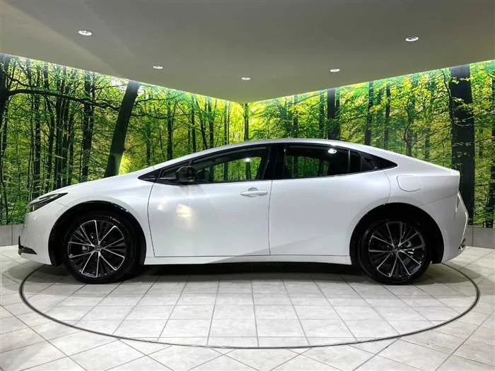 Toyota Prius 2025 — миниатюра 5