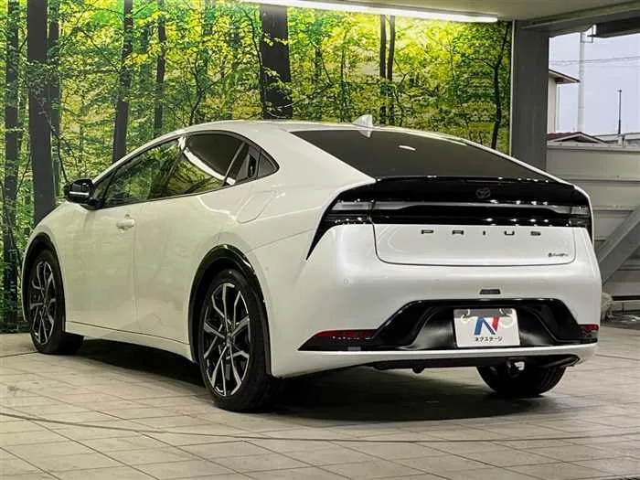 Toyota Prius 2023 — миниатюра 5