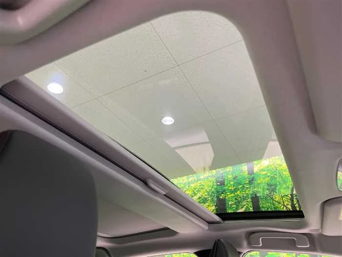 Toyota Prius 2023 — миниатюра 2