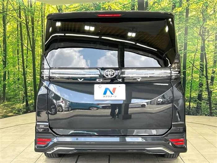 Toyota Voxy 2022 — миниатюра 5
