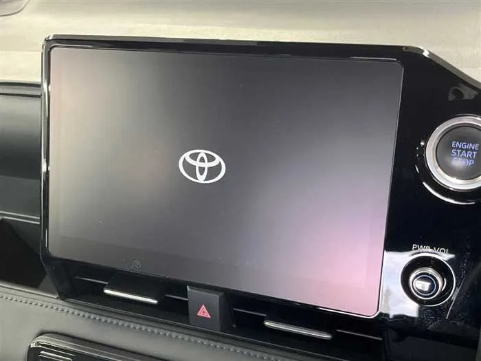Toyota Voxy 2023 — миниатюра 3