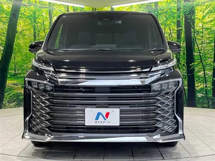 Toyota Voxy 2024 — миниатюра 3