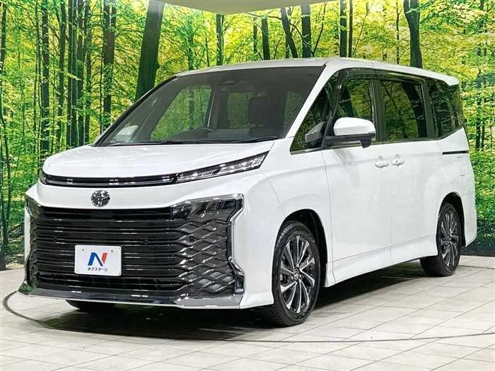 Toyota Voxy 2024 — миниатюра 5
