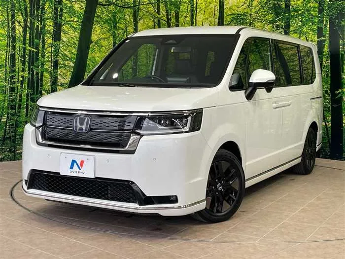 Honda Step WGN 2023 — фото 1, купить с доставкой в Москву