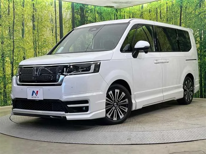 Honda Step WGN 2025 — фото 1, купить с доставкой в Москву
