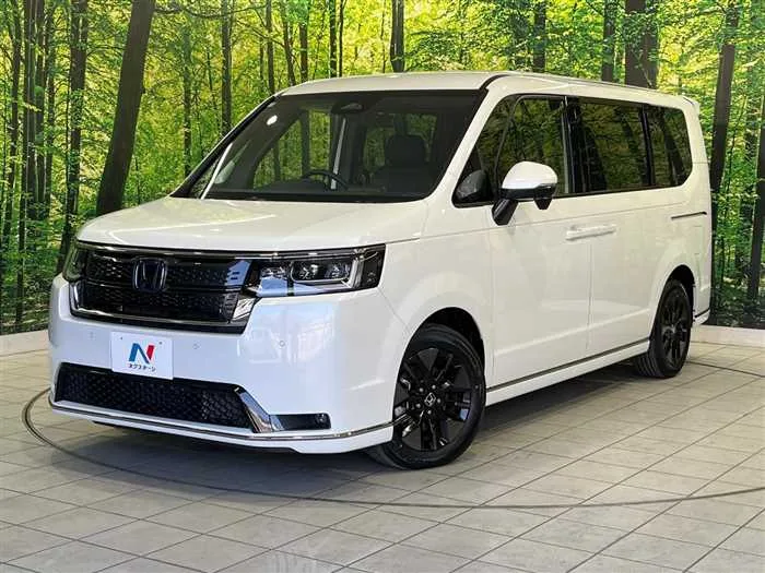 Honda Step WGN 2025 — фото 1, купить с доставкой в Москву