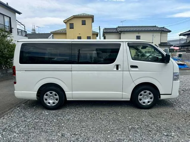 Toyota Hiace Van 2025 — миниатюра 4