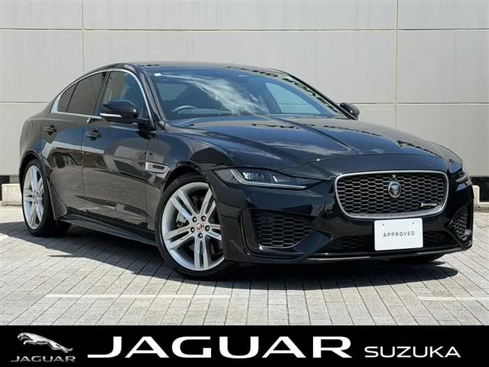 Jaguar XE 2022 — миниатюра 4