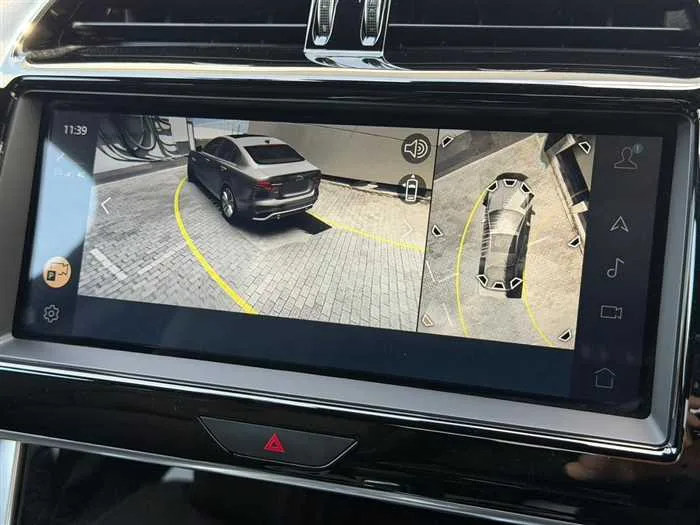 Jaguar XE 2022 — миниатюра 5
