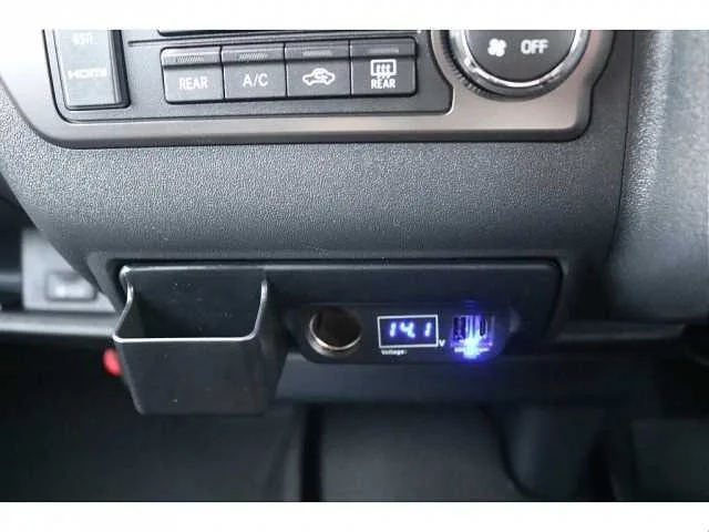 Toyota Hiace Van 2024 — миниатюра 2