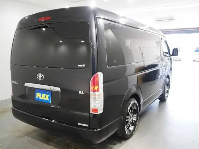 Toyota Hiace Wagon 2022 — миниатюра 2