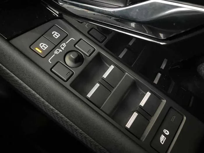 Land Rover Range Rover Evoque 2022 — миниатюра 2