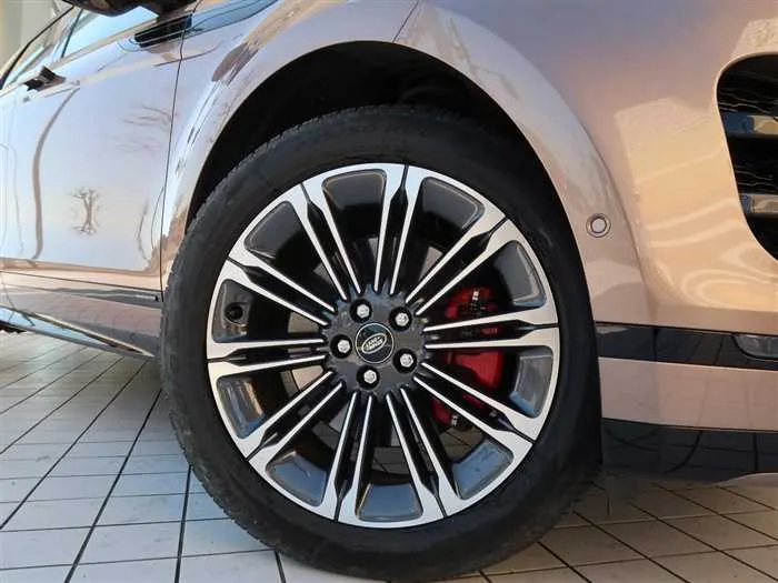 Land Rover Range Rover Evoque 2024 — миниатюра 2