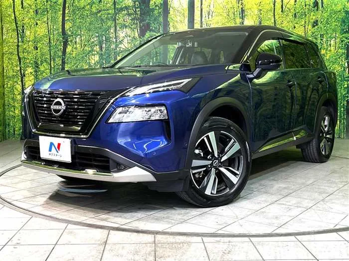 Nissan X-Trail 2023 — фото 1, купить с доставкой в Москву