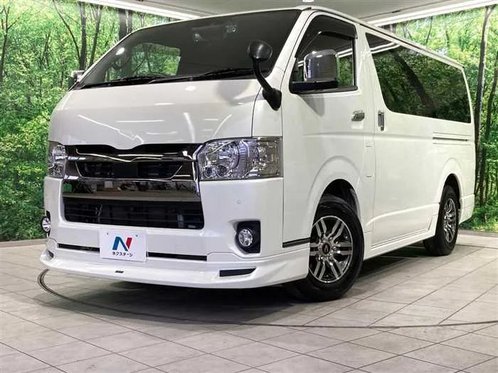 Toyota Hiace Van 2022 — фото 1, купить с доставкой в Москву