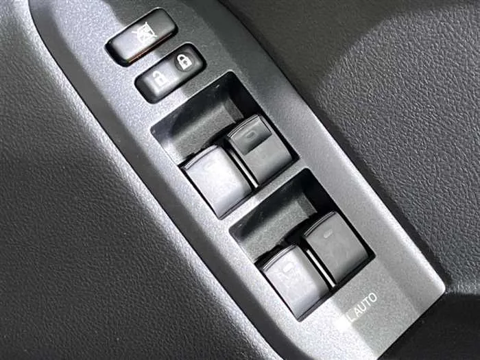 Toyota Land Cruiser Prado 2022 — миниатюра 3
