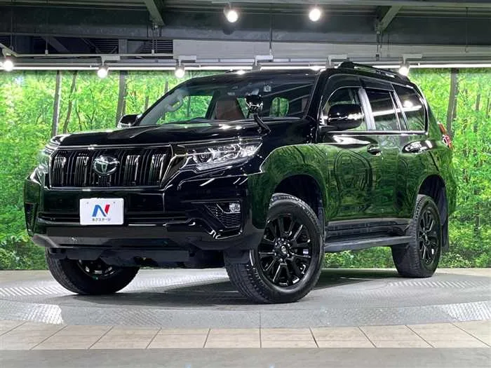 Toyota Land Cruiser Prado 2022 — фото 1, купить с доставкой в Москву