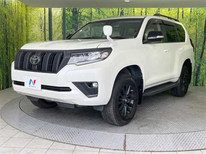 Toyota Land Cruiser Prado 2023 — миниатюра 2