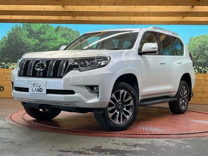 Toyota Land Cruiser Prado 2023 — фото 1, купить с доставкой в Москву
