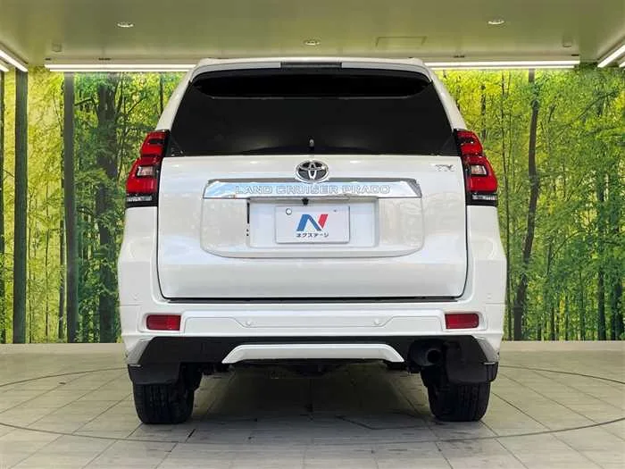 Toyota Land Cruiser Prado 2023 — миниатюра 5