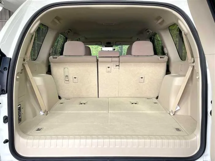 Toyota Land Cruiser Prado 2023 — миниатюра 3