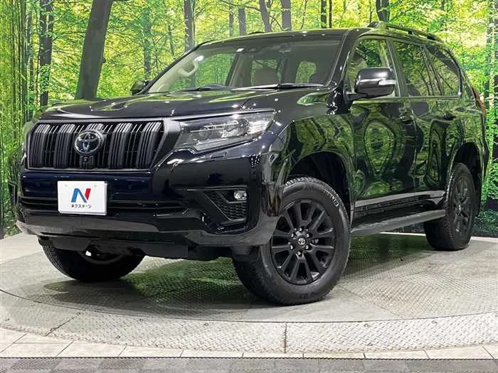 Toyota Land Cruiser Prado 2023 — фото 1, купить с доставкой в Москву