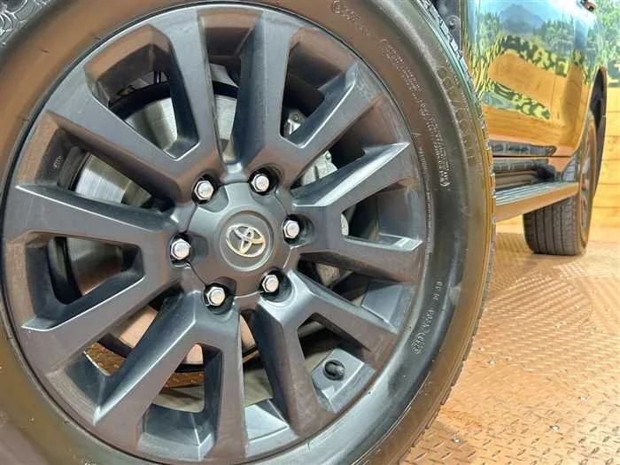 Toyota Land Cruiser Prado 2023 — миниатюра 5