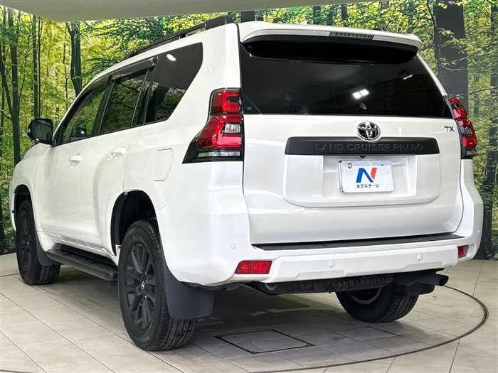 Toyota Land Cruiser Prado 2023 — миниатюра 5